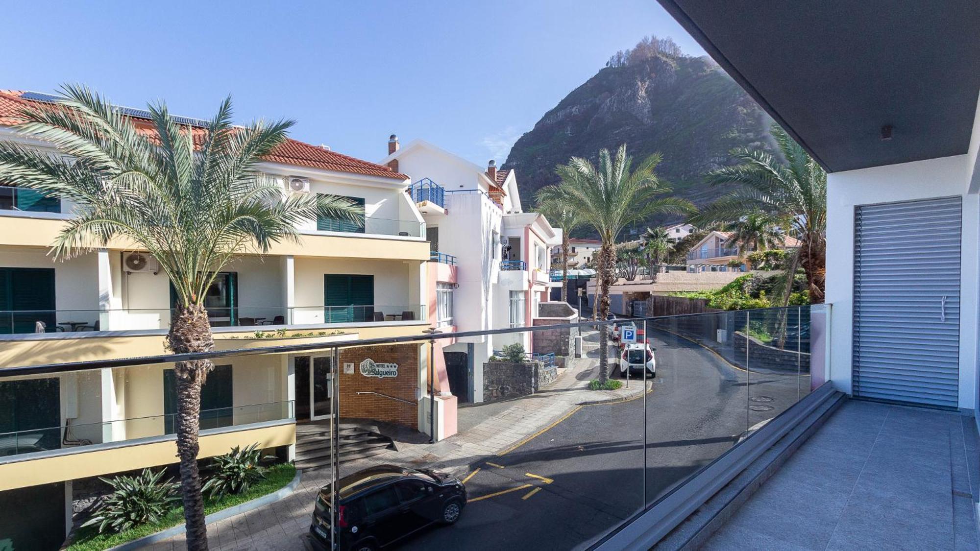 Luxury And Modern Apartment In Porto Moniz Center Dış mekan fotoğraf